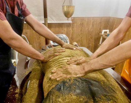 Удвартан: аюрведический массаж травяным порошком в Ришикеше | Польза для здоровья
