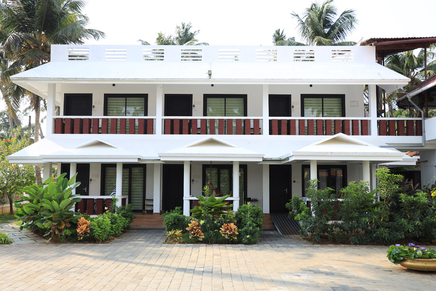 Top-Rated Ayurveda Yoga Naturopathy Retreat Resort in Kerala - Veda5 Wellness Thrissur India - 5