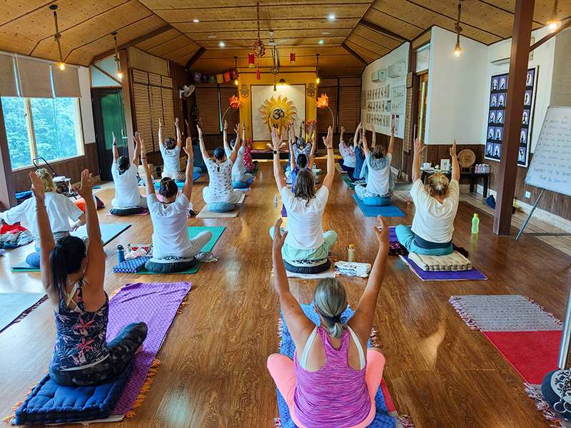 Award Winning Yoga Retreat in India - Veda5 Wellness - Rishikesh Goa Kerala - Yoga Ayurveda Panchakarma Naturopathy