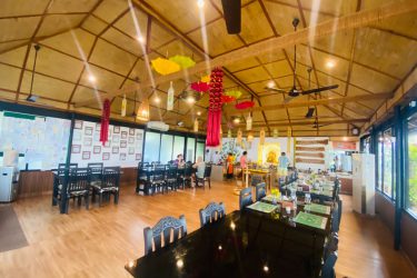 Dining - Ayurveda Panchakarma Naturopathy Yoga Retreat - Thrissur Kerala - Veda5 Dining - Ayurveda Panchakarma Naturopathy Yoga Retreat - Thrissur Kerala - Veda5